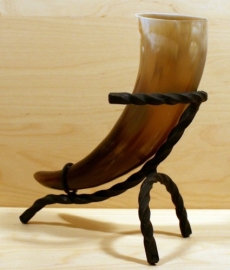 Trinkhörner, Halter & Ständer