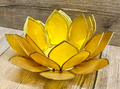 Kerzenhalter - LotusBlume -  3. Solarplexus-Chakra/ Manipura - gelb mit Goldrand