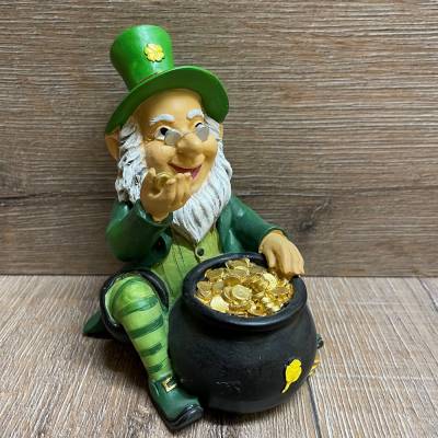 Spardose - Irischer Glücks Kobold - Leprechaun mit Topf voller Gold