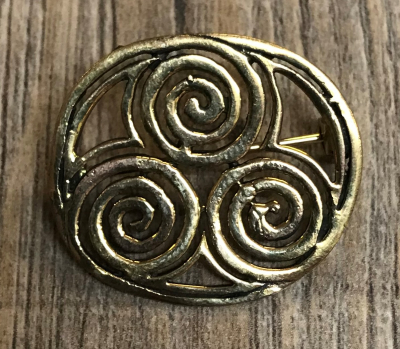 Brosche - Triskele/ Spirale 3cm x 2,5cm - Bronze