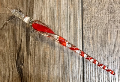 Schreibfeder - Glasfeder - gedreht - rot