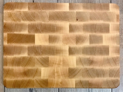 Holz Brett - Schneidebrett aus Buche, Strinholz, Würfel einzeln verleimt - 40cm x 30cm - Ausverkauf - noch 2x verfügbar
