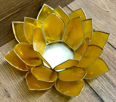 Kerzenhalter - LotusBlume -  3. Solarplexus-Chakra/ Manipura - gelb mit Silberrand