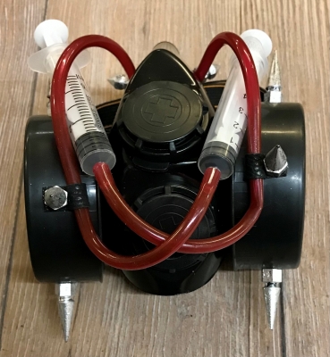Steampunk - Maske mit Gummiband - Gas-Maske mit zwei Filtern Biohazard mit 2 Spritzen
