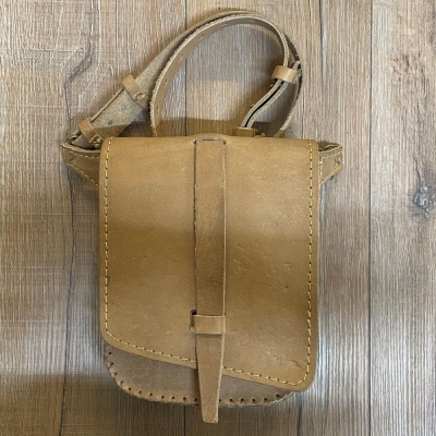 Tasche - Leder - Hüfttasche mit Gürtel genäht - natur - Einzelstück