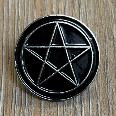 Brosche - Pin - Pentagramm - rund - schwarz/ silber