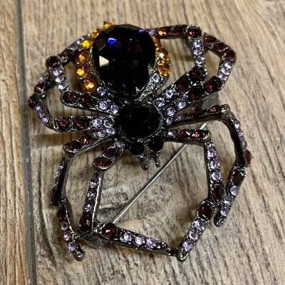 Brosche - Spinne mit Strasssteinen - lila/ silber