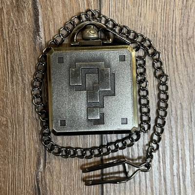 Uhr - Taschenuhr - Größe L - Super Mario Fragezeichen Würfel - Quartz