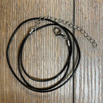 Anhänger - Holz & Edelstahl - Keltischer Knoten Triquetra/ Taliesin in Schmuckbeutel - Wooden Circle