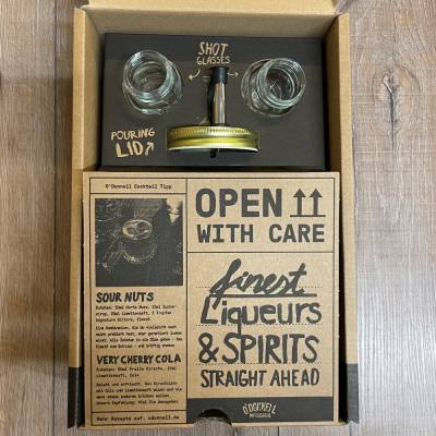 Moonshine O'Donnell - Set Geschenkbox - Sommer - 2x Moonshine 700ml, Ausgießer, 2x Mason-Jar Shot-Glas 50ml