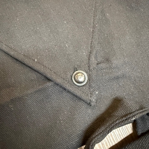 Tasche - Baumwolle - Umhängetasche mit dreieckigem Überschlag & Knopf - schwarz