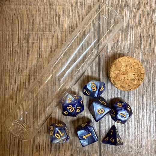 Würfel - Würfelset - Trankflasche/ Glasröhrchen - 7 Würfel für D&D etc. - lila/ weiß