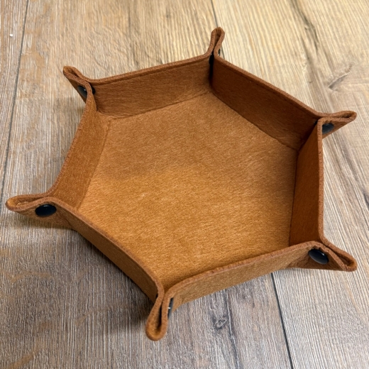 Würfel - Würfelschale Hexagon - Dice tray - Filz 27cm x 27cm - braun