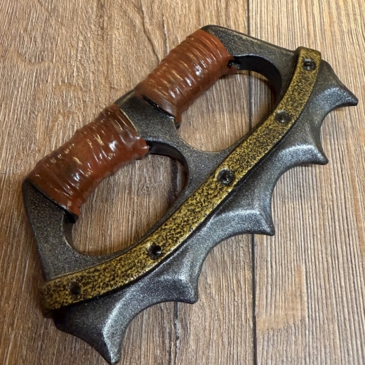 LARP - Waffe - Schlag-Ring/ Nuckleduster - 14cm - Iron Fortress