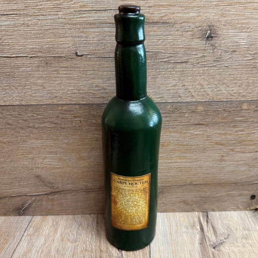 LARP - Waffe - Flasche/ Weinflasche mit Etiketten Carpe Noctem - grün