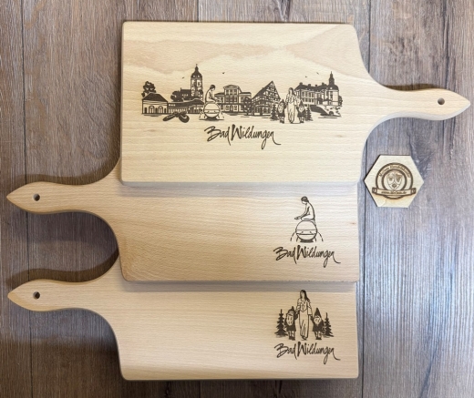 Bad Wildungen - Holz Brett - Schneidebrett aus Buche, mit Griff - 38cm x 18cm x 2cm - Nymphe