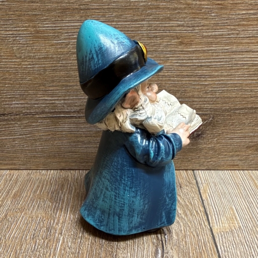 Figur - Mystischer Elfen- Zauberer klein - blauer Hut & Buch - neu