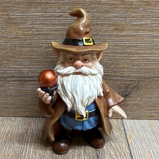 Figur - Mystischer Elfen- Zauberer klein - brauner Hut & Kugel klein - neu
