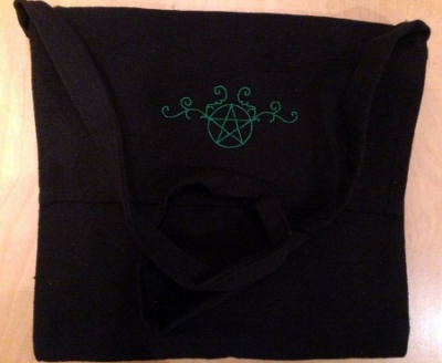 Umhänge- Tasche schwarz - Pentagramm/ Pentakel Ranke - grün
