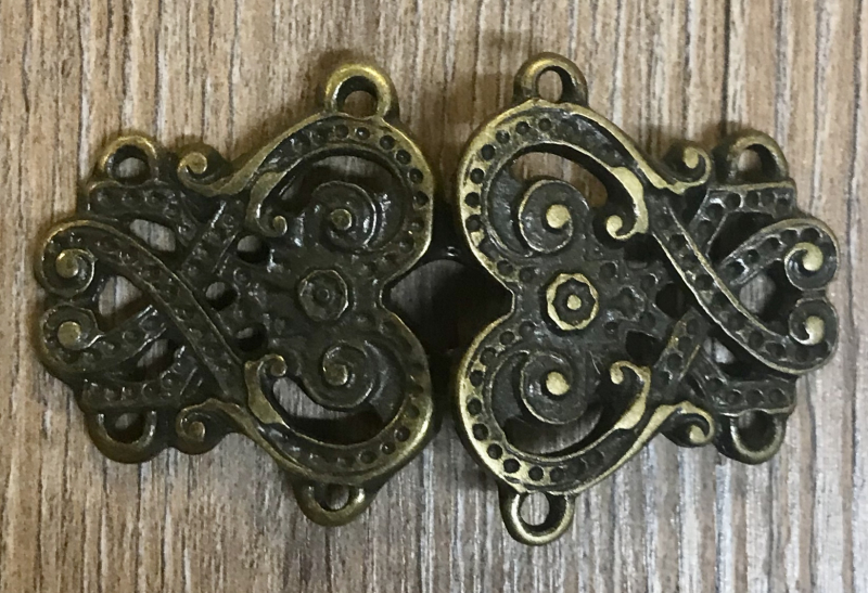 altmessing keltisch Gewand Schließe aus Metall 76 x 42 mm 