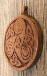 Anhänger Holz - keltische Triskele
