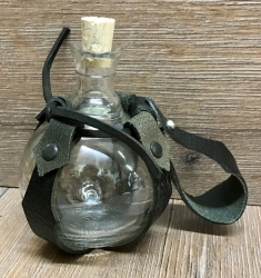 Flasche - Feldflasche Kugel 0,2l mit Gürtelhalter aus Leder - schwarz