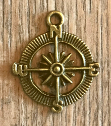 Anhänger - Charm - Windrose - Zinklegierung - Farbe: Antik Bronze