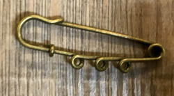 Brosche - Kiltnadel mit 3 Ösen 5cm - altmessing