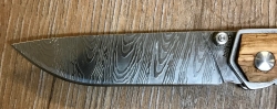 Baladeo Messer - Einhandmesser AMARILLO Damast Look - Stahl AISI 420, Liner Lock - titanbeschichtet - Öse & Kordel