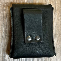 Tasche - Leder - Gürteltasche mit Hakenschließe - schwarz