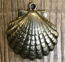 Pilgerabzeichen - Saint James (Scallop Shell) - Jacubs Muschel - brüniert - Ausverkauf