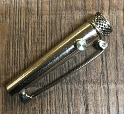 Brosche - Schmuckhülse für Federn glatt mit Stellschraube - 5cm (10mm) - Federhalter für den Hut