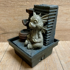 Brunnen - Drache Yoga - klein (indoor)