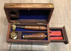 Siegel - Set Maritim (Siegel, Brenner, Wachs & Löffel) Messing in Holzbox