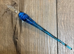 Schreibfeder - Glasfeder - gedreht - hellblau