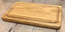 Holz Brett - Schneidebrett aus Eiche Massivholz, rechteckig, mit Saftrille - 30cm x 20cm - individuelle Lasergravur möglich
