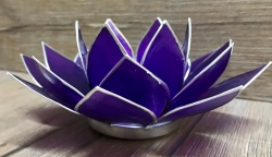 Kerzenhalter - LotusBlume -  7. Kronen-Chakra/ Sahasrara - violett mit Silberrand