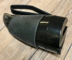 To-Go - Kaffebecher - Trinkhorn Kunststoff mit Edelstahlinlay & Kunstlederriemen - 350ml - schwarz