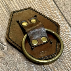 Metall - Ring mit Leder Waffenhalter/ Werkzeughalter - klein - braun