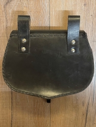 Tasche - Leder - LC3019 Gürteltasche - mit Schlaufverschluss - schwarz