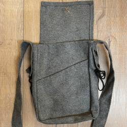 Tasche - Wolle - Umhängetasche mit Kupferspirale - dunkelgrau - Burgschneider