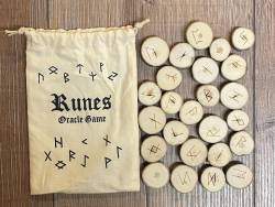 Divination - Runen-Set Holz (25 Stück) im Baumwolbeutel - Wahrsagen - Hellsehen