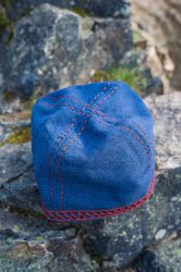 Kopfbedeckung LC - 7126 Wikinger-Kappe mit Handstickerei - verschiedene Farben