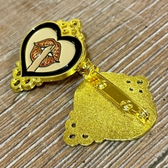 Frivolita - Brosche mit Broschenverschluss - goldfarben