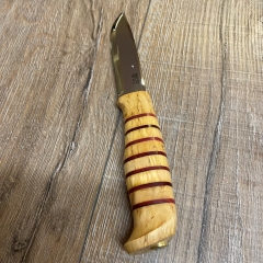 Helle Messer - SE Jahresmesser 2022 - Outdoormesser - Maserbirke & Leder - 22,2cm - rot