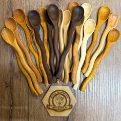 Holz Löffel - Löffel handgeschnitzt mit geschwungenem Griff - 03 - Mittel ca. 14-15cm