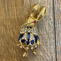 Brosche - Hase mit Strasssteinen - Aetherwelt