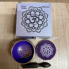 Klangschale - Chakra 7. Kronen-Chakra/ Sahasrara inkl. Klangstab & Kissen ca. 8cm - violett