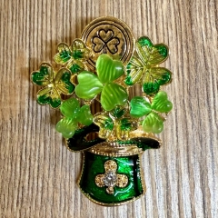Brosche - Luck of the Irish/ Das Glück der Iren - Leprechaun-Zylinder & Kleeblatt mit Strasssteinen - Aetherwelt