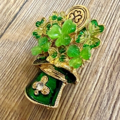 Brosche - Luck of the Irish/ Das Glück der Iren - Leprechaun-Zylinder & Kleeblatt mit Strasssteinen - Aetherwelt
